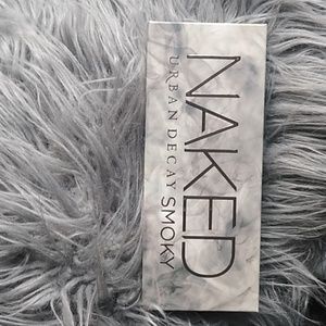Naked smokey pallet